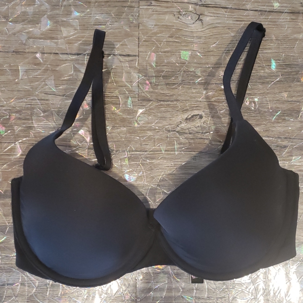Black Demi Victoria's Secret bra